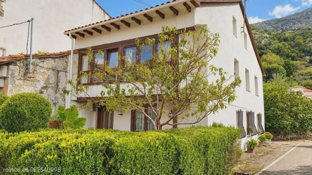 7 bedroom Terraced Villa for sale in Peñamellera Baja - € 240,000 (Ref: 10173039)