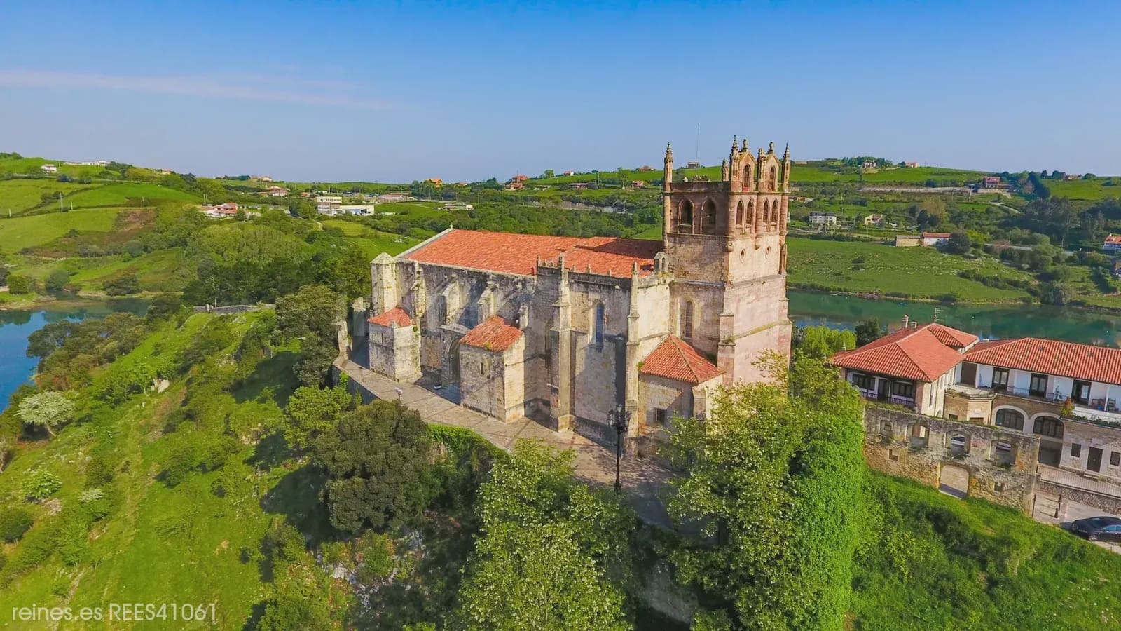3 quarto Moradia em Banda para venda em San Vicente de la Barquera - 175 000 € (Ref: 10186232)