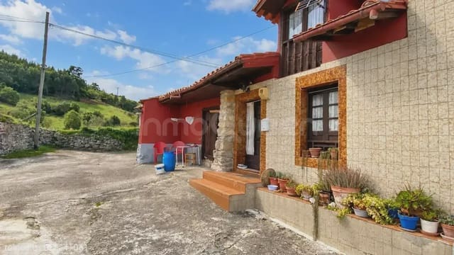 Adosado de 3 habitaciones en San Vicente de la Barquera en venta - 175.000 € (Ref: 10186232)