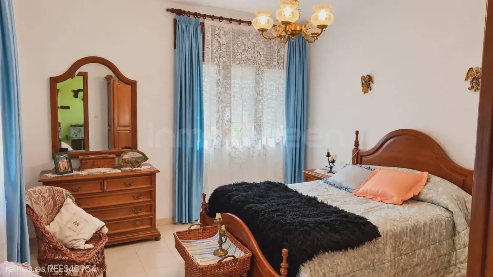 Chalet de 6 habitaciones en Vegadeo en venta con garaje - 300.000 € (Ref: 10186319)
