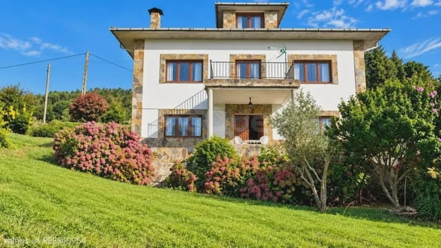 6 slaapkamer Villa te koop in Vegadeo met garage - € 300.000 (Ref: 10186319)