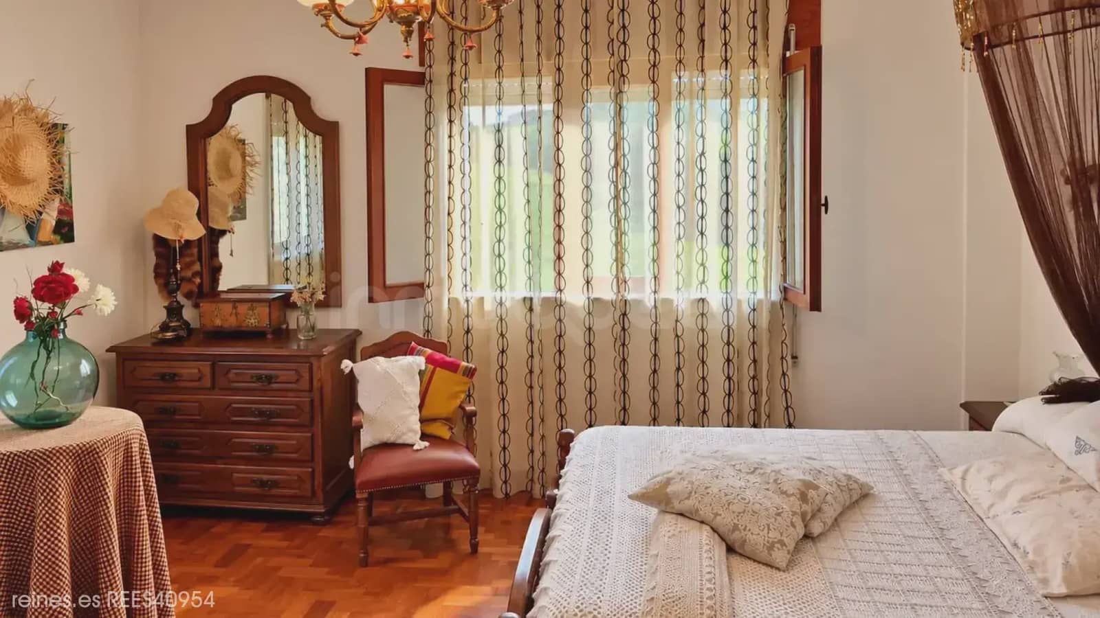 Chalet de 6 habitaciones en Vegadeo en venta con garaje - 300.000 € (Ref: 10186319)