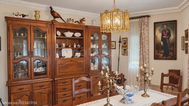 6 slaapkamer Villa te koop in Vegadeo met garage - € 300.000 (Ref: 10186319)