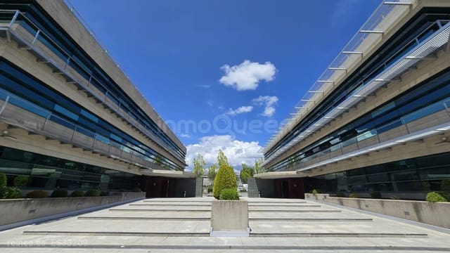Kontor til salgs i Las Rozas de Madrid - € 980 000 (Ref: 9146281)