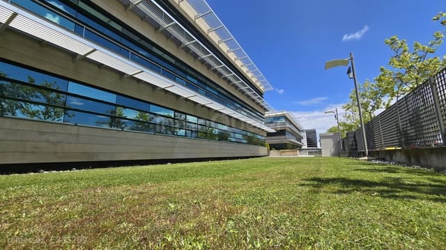 Office for sale in Las Rozas de Madrid - € 980,000 (Ref: 9146281)