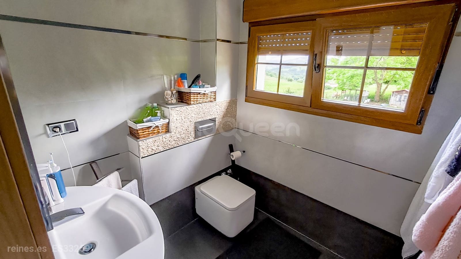 3 soverom Villa til salgs i Parres med svømmebasseng - € 798 000 (Ref: 9148535)