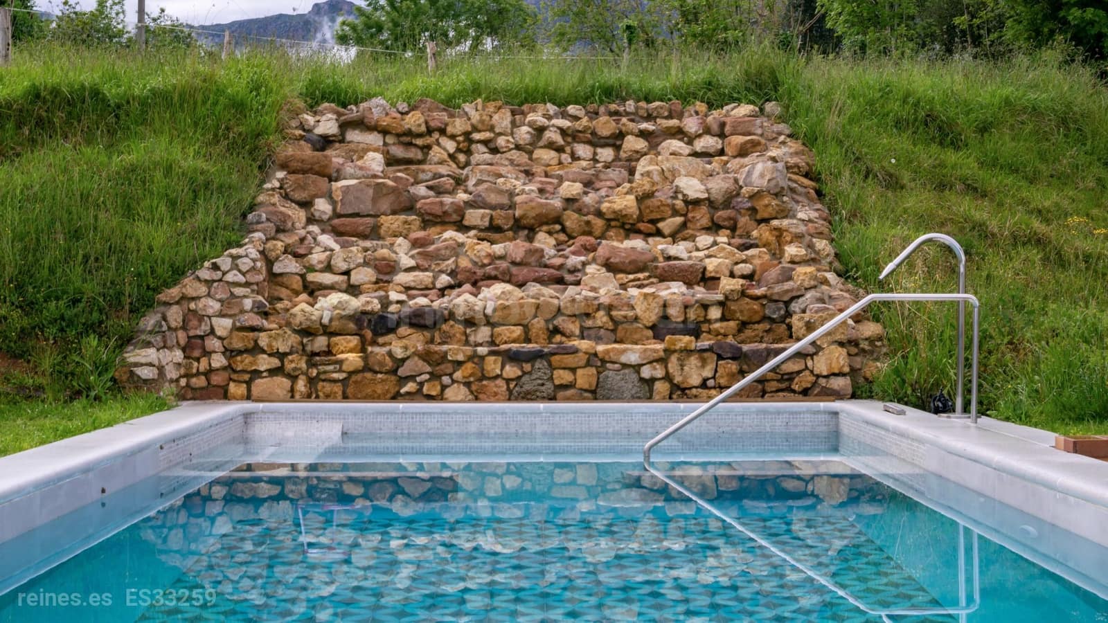 3 soverom Villa til salgs i Parres med svømmebasseng - € 798 000 (Ref: 9148535)