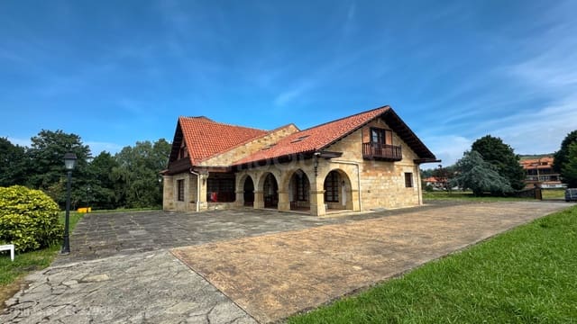 7 soveværelse Byhus til salg i Santillana del Mar med garage - € 1.150.000 (Ref: 9149704)
