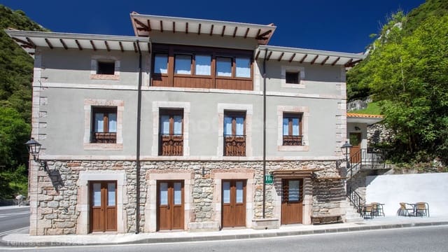 10 soveværelse Hotel til salg i Peñamellera Alta - € 510.000 (Ref: 9150630)