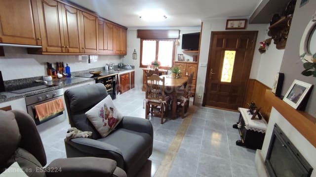 3 bedroom Townhouse for sale in Cabrales - € 175,000 (Ref: 9152508)