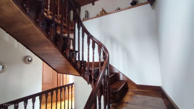 4 slaapkamer Villa te koop in Santo Adriano - € 280.000 (Ref: 9152838)