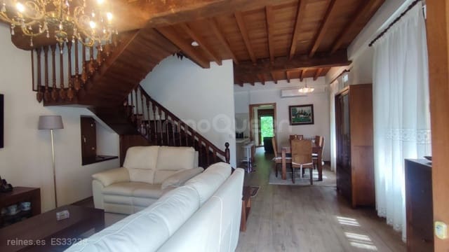 4 slaapkamer Villa te koop in Santo Adriano - € 280.000 (Ref: 9152838)