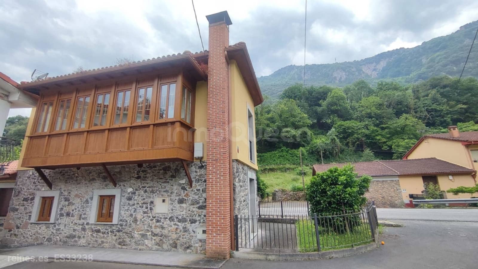 4 soveværelse Villa til salg i Santo Adriano - € 280.000 (Ref: 9152838)