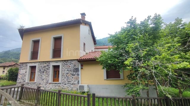 4 slaapkamer Villa te koop in Santo Adriano - € 280.000 (Ref: 9152838)