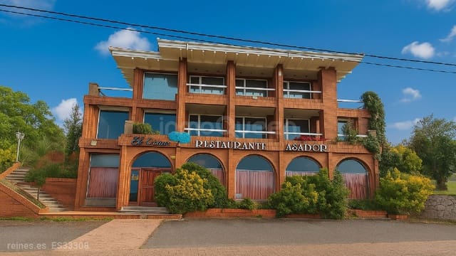 6 soveværelse Byhus til salg i Sancibrián, Santa Cruz de Bezana med swimmingpool garage - € 1.500.000 (Ref: 9160552)