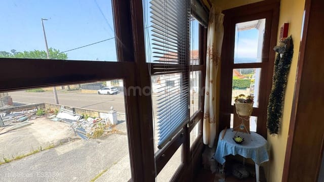 5 bedroom Townhouse for sale in Cortiguera, Suances with garage - € 259,000 (Ref: 9161532)