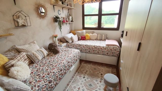 3 makuuhuone Rivitalo myytävänä paikassa Villasevil, Santiurde de Toranzo mukana uima-altaan 
autotalli - 276 000 € (Ref: 9161827)