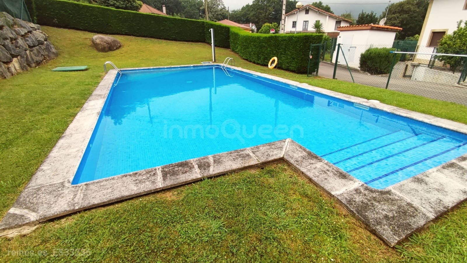 3 makuuhuone Rivitalo myytävänä paikassa Villasevil mukana uima-altaan 
autotalli - 276 000 € (Ref: 9161827)