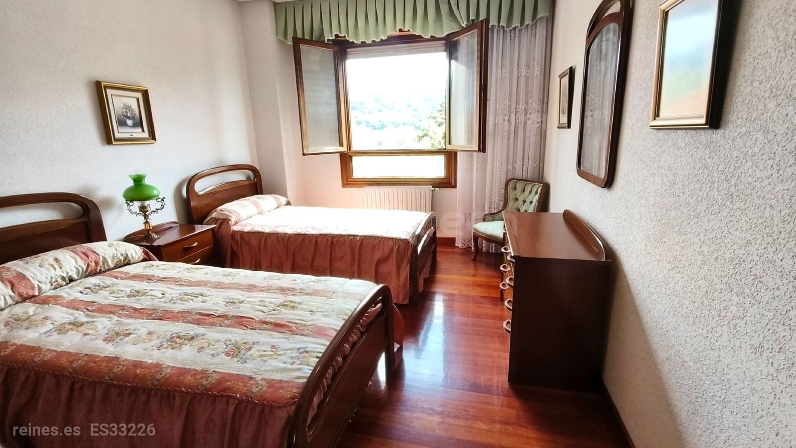 5 soverom Kjedet enebolig til salgs i Rasines med garasje - € 265 000 (Ref: 9161852)