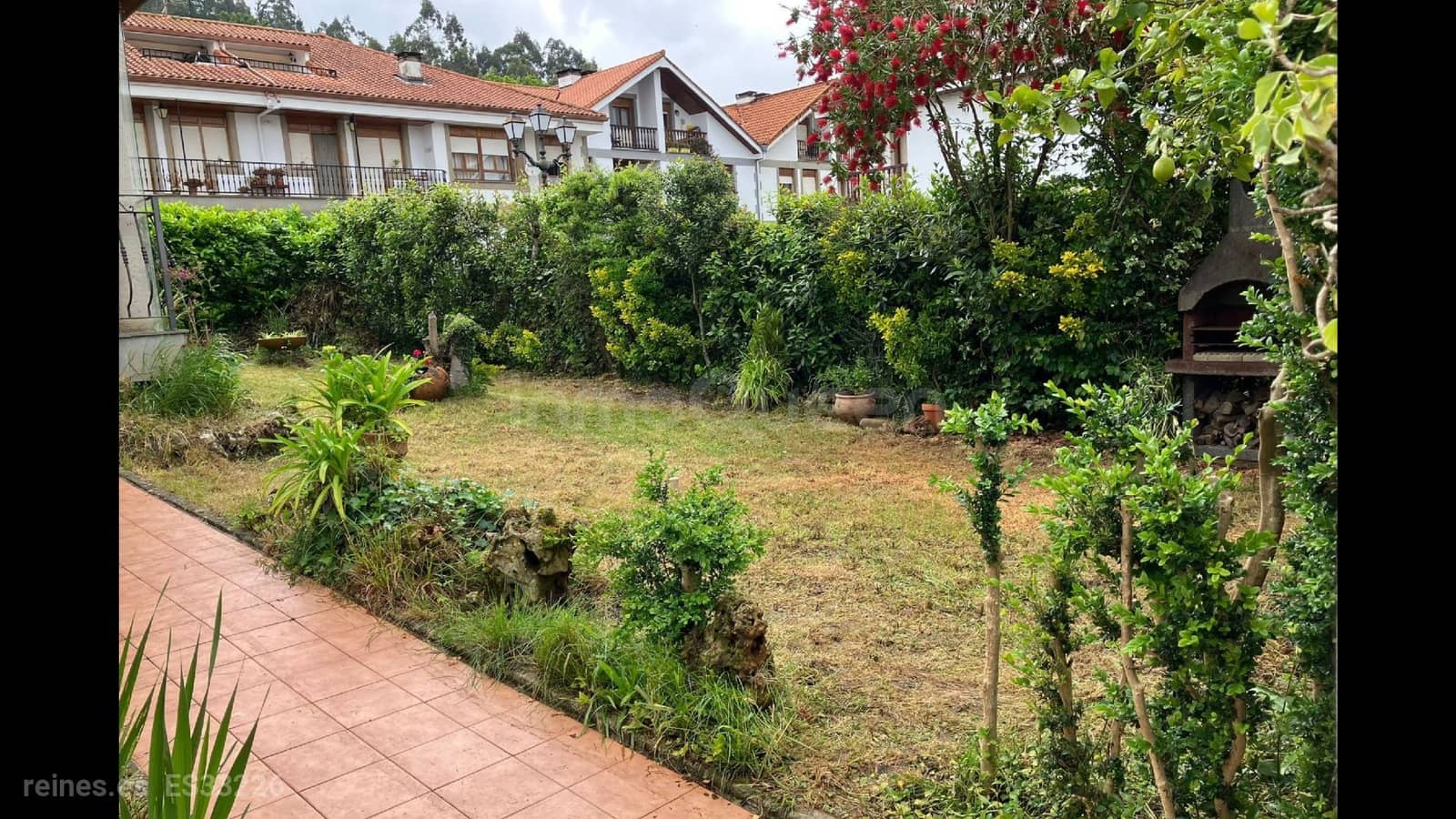 5 soverom Kjedet enebolig til salgs i Rasines med garasje - € 265 000 (Ref: 9161852)