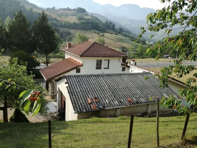 4 bedroom Townhouse for sale in Cillorigo de Liébana - € 360,000 (Ref: 9200882)