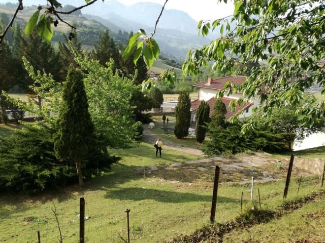 4 bedroom Townhouse for sale in Cillorigo de Liébana - € 360,000 (Ref: 9200882)