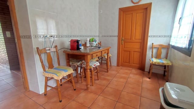 6 bedroom Townhouse for sale in Llanes - € 495,000 (Ref: 9384804)