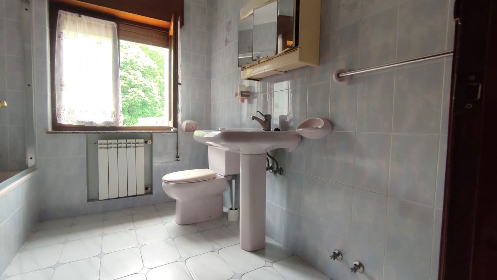 6 bedroom Townhouse for sale in Llanes - € 495,000 (Ref: 9384804)