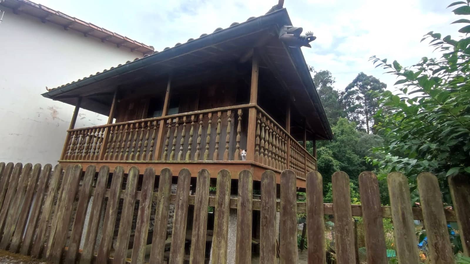 6 bedroom Townhouse for sale in Llanes - € 495,000 (Ref: 9384804)