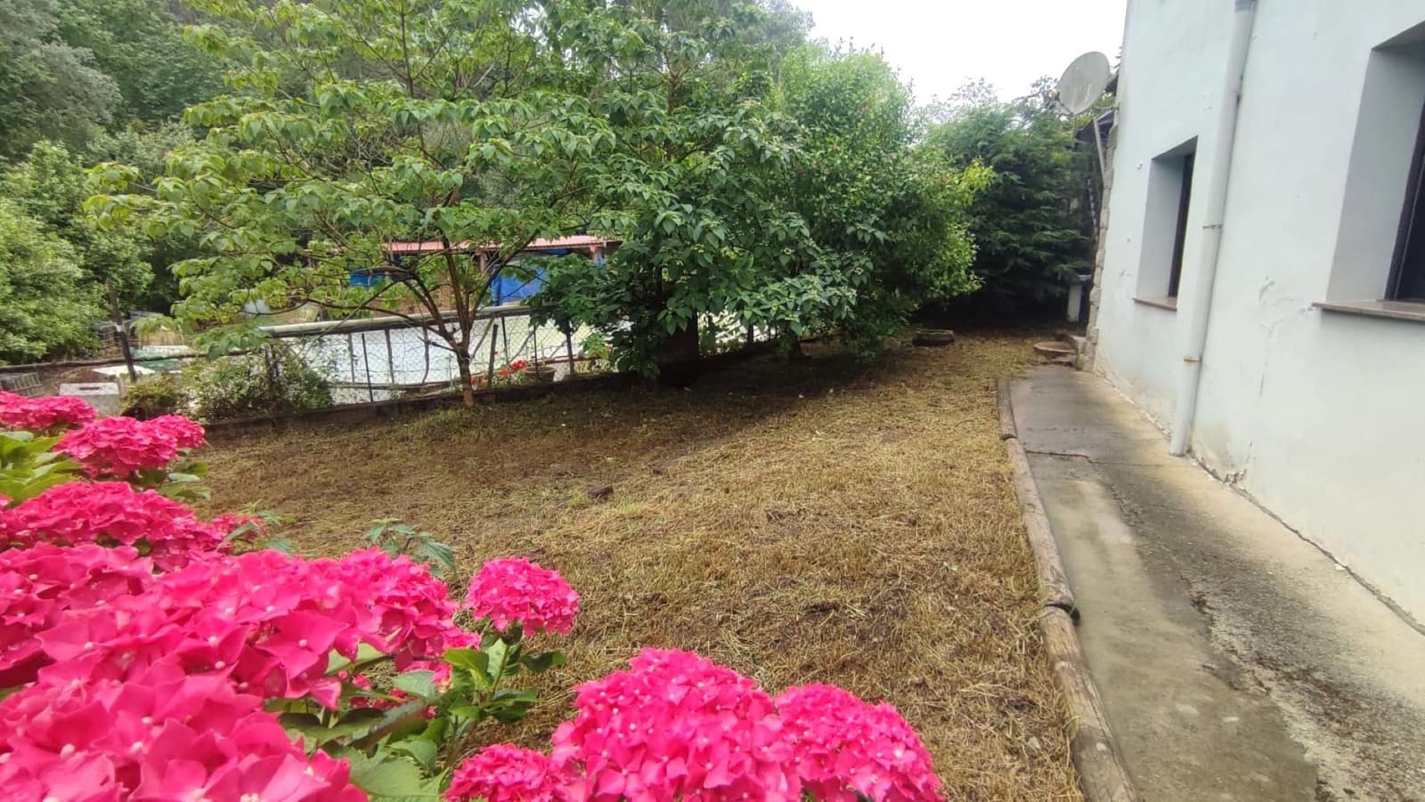 6 bedroom Townhouse for sale in Llanes - € 495,000 (Ref: 9384804)