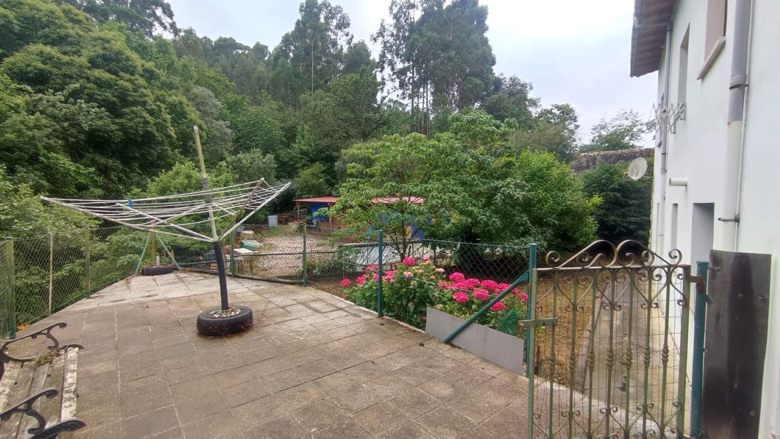 6 bedroom Townhouse for sale in Llanes - € 495,000 (Ref: 9384804)