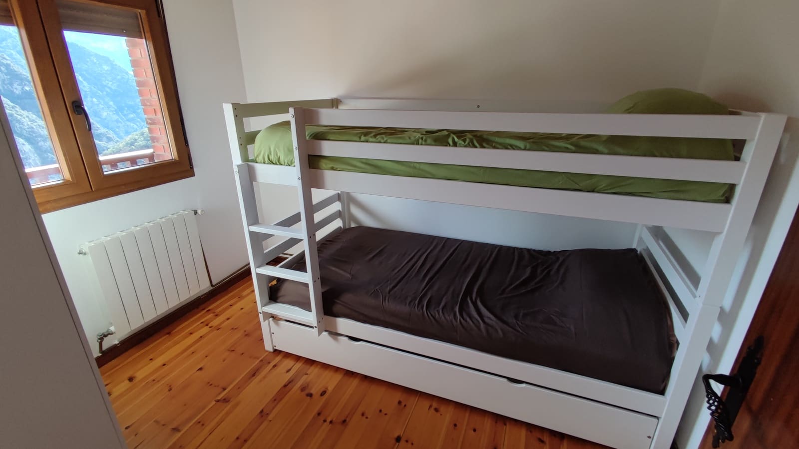 3 bedroom Townhouse for sale in Penarrubia with garage - € 349,000 (Ref: 9432502)