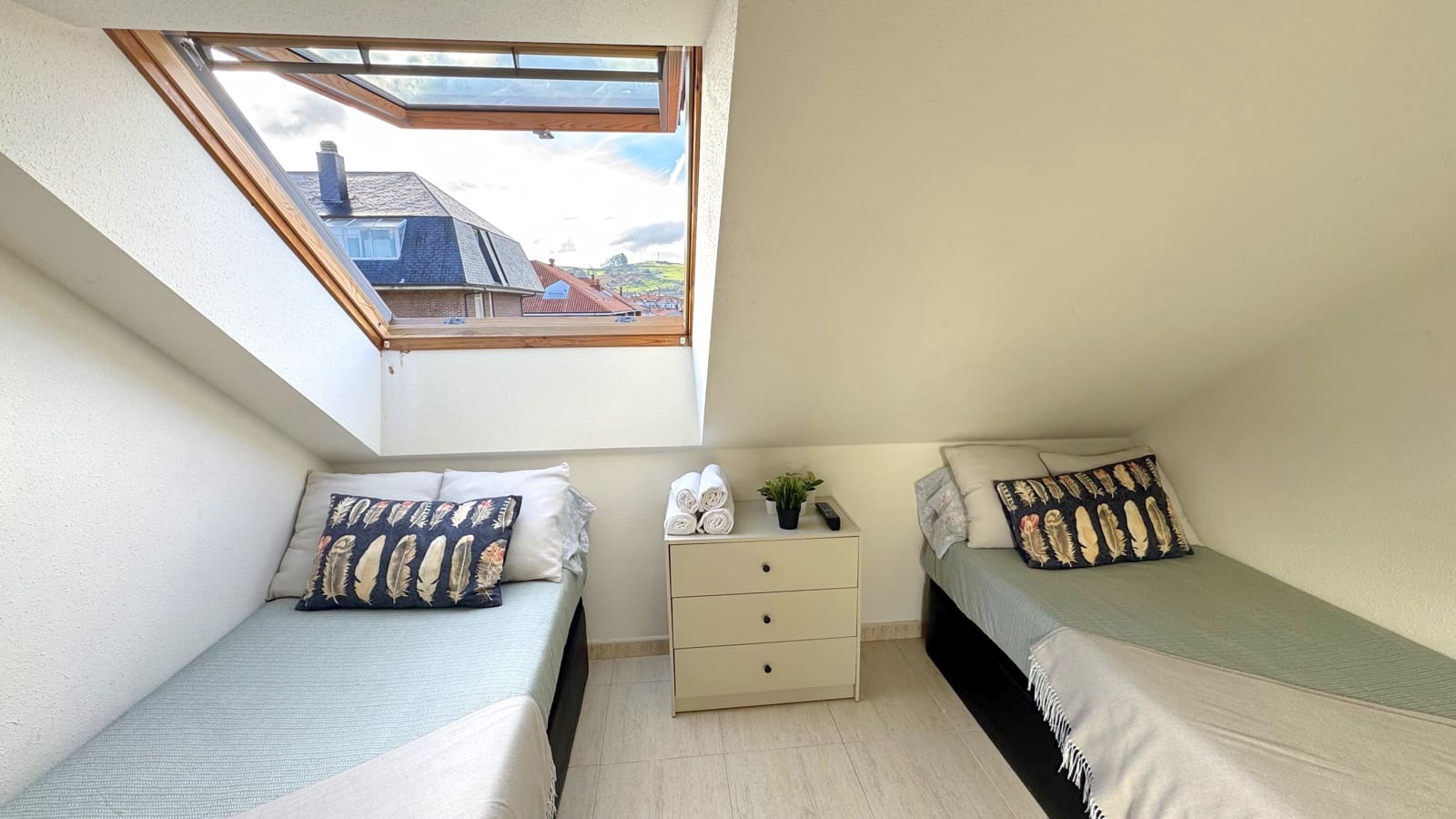 2 chambre Appartement à vendre à Ajo avec piscine garage - 240 000 € (Ref: 9575036)