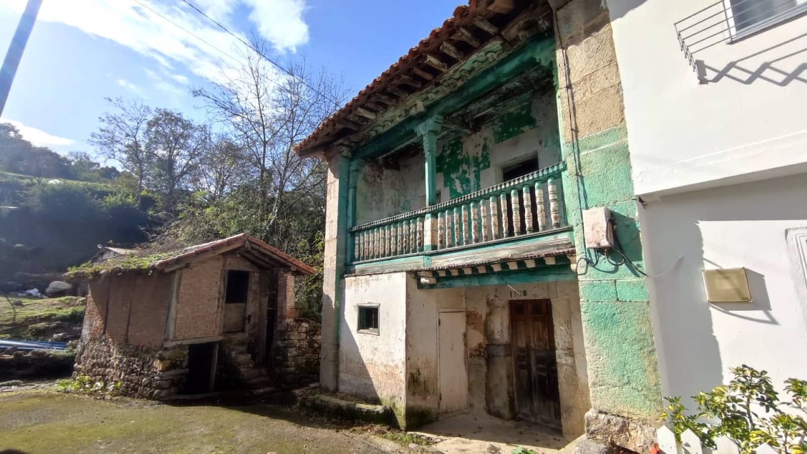 Townhouse for sale in Llanes - € 90,000 (Ref: 9588058)