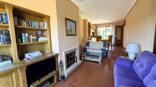Adosado de 3 habitaciones en Comillas en venta con piscina garaje - 540.000 € (Ref: 9664046)