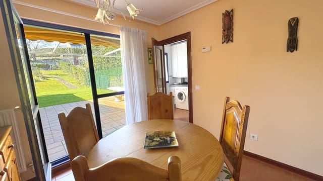 Adosado de 3 habitaciones en Comillas en venta con piscina garaje - 540.000 € (Ref: 9664046)