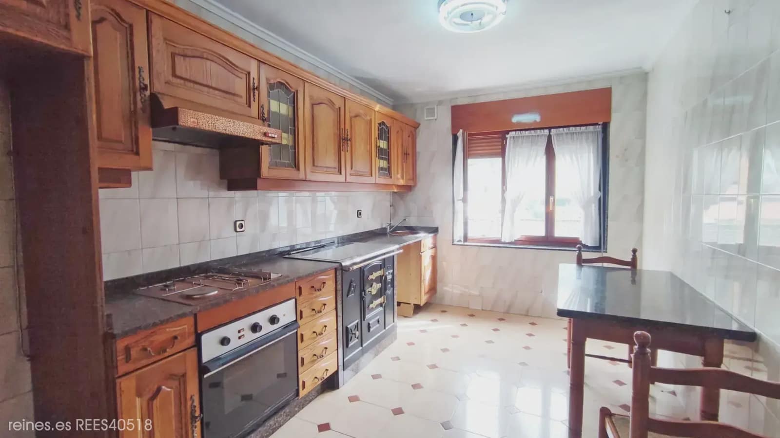 3 quarto Apartamento para venda em Oviedo - 75 000 € (Ref: 9715284)