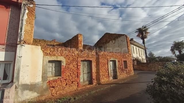 Finca/Country House for sale in Llanera - € 85,000 (Ref: 9715286)