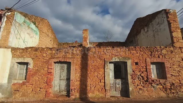 Finca/Country House for sale in Llanera - € 85,000 (Ref: 9715286)