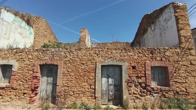Finca/Landehus til salg i Llanera - € 78.000 (Ref: 9715286)