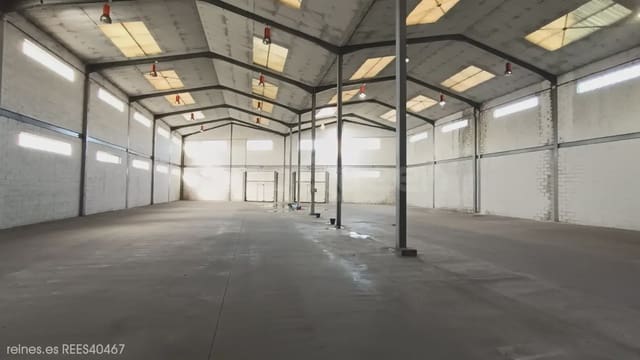 Commerciale in vendita in Llanera con garage - 790.000 € (Rif: 9715288)