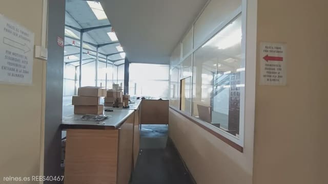 Commerciale in vendita in Llanera con garage - 790.000 € (Rif: 9715288)