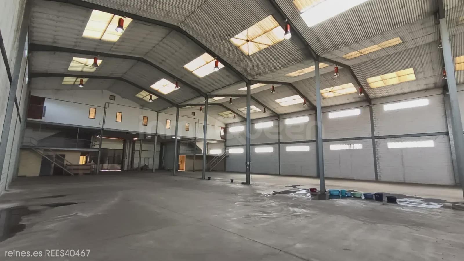 Komercyjne na sprzedaż w Llanera z garażem - 790 000 € (Ref: 9715288)