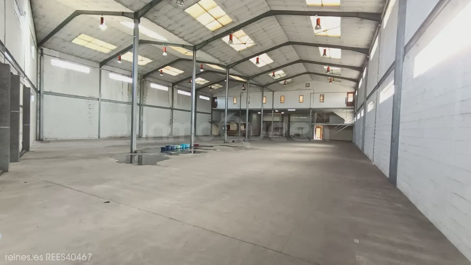 Komercyjne na sprzedaż w Llanera z garażem - 790 000 € (Ref: 9715288)