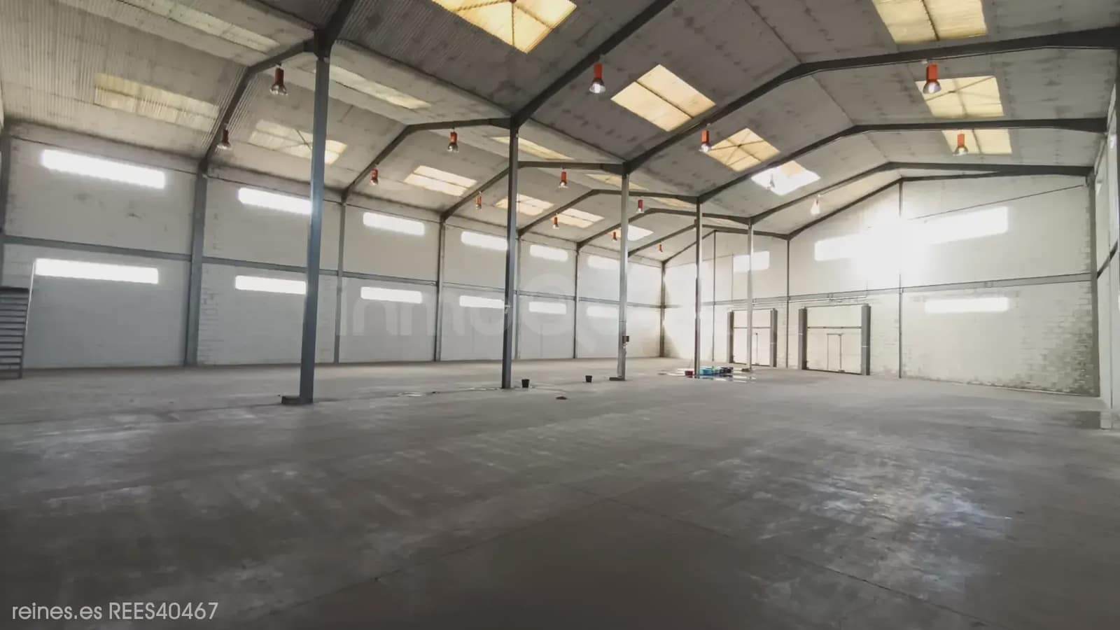 Komercyjne na sprzedaż w Llanera z garażem - 790 000 € (Ref: 9715288)