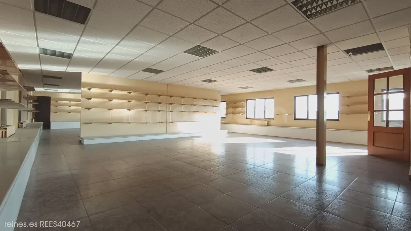 Komercyjne na sprzedaż w Llanera z garażem - 790 000 € (Ref: 9715288)