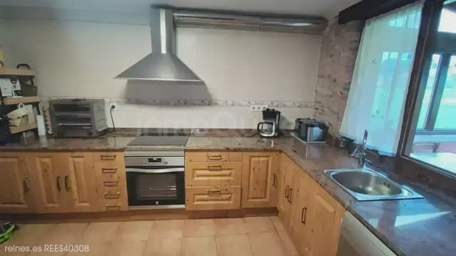 9 bedroom Hotel for sale in Val de San Vicente - € 695,000 (Ref: 9715295)