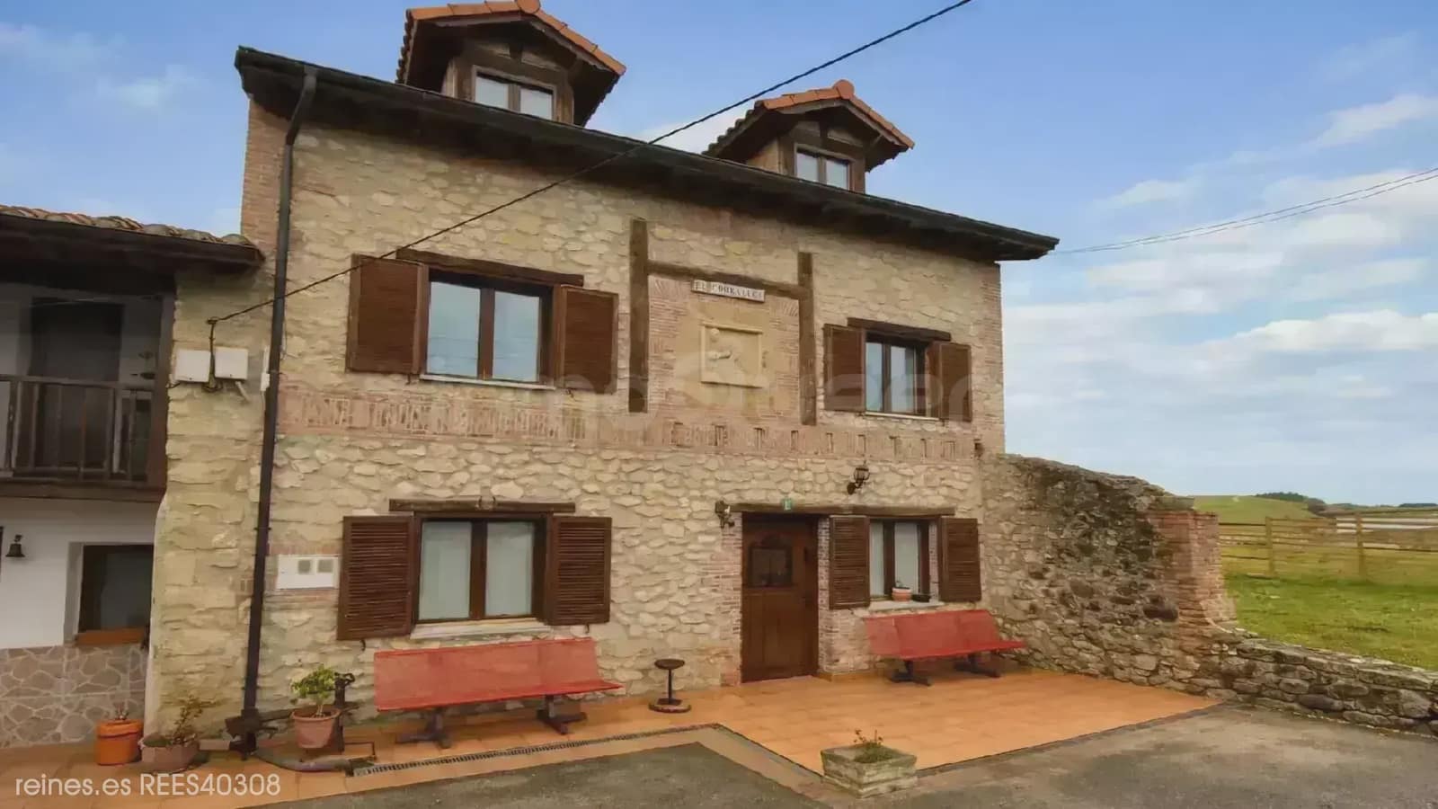 9 bedroom Hotel for sale in Val de San Vicente - € 695,000 (Ref: 9715295)