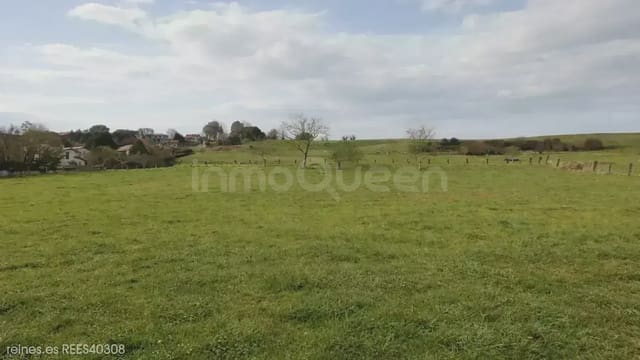 9 bedroom Hotel for sale in Val de San Vicente - € 695,000 (Ref: 9715295)