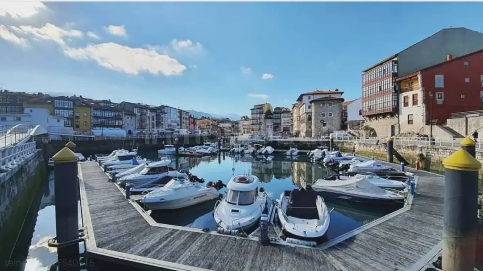 4 bedroom Apartment for sale in Llanes with garage - € 576,800 (Ref: 9715302)
